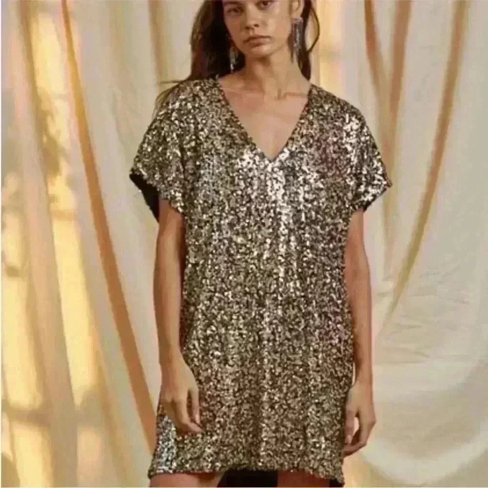 By Together Sparkle All Over Sequin V Neck Mini Dress Festive Party Size Small‎